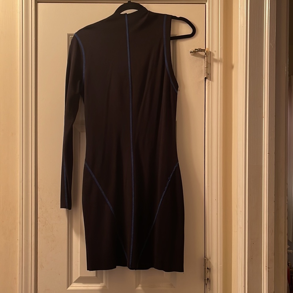 Dress - Picture 4 of 4